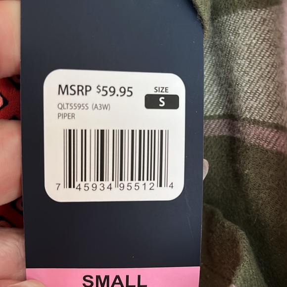 NWT Gap size small flannel shirt.  Non-smoking home. - Picture 7 of 7